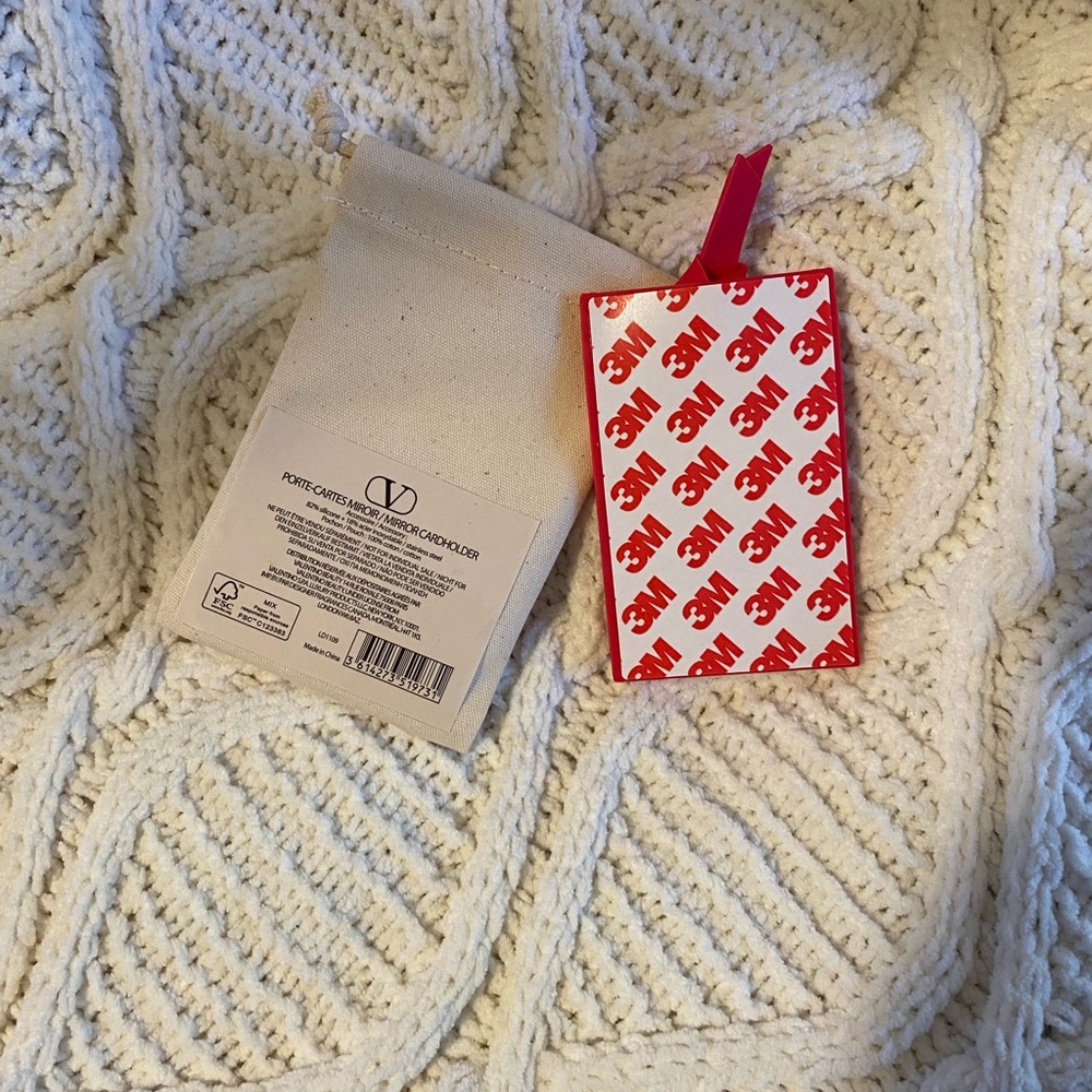 Authentic Valentino Phone Card Case - Picture 4 of 4